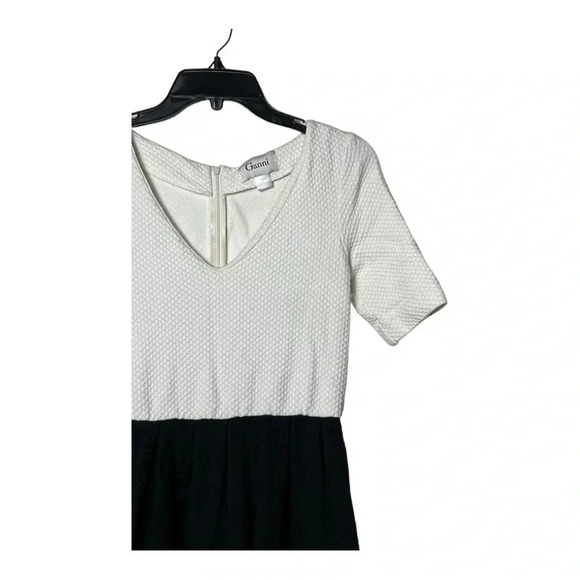 1599. GANNI BLACK AND WHITE IN COLOR FIT AND FLARE DRESS SIZE MEDIUM - Picture 3 of 9
